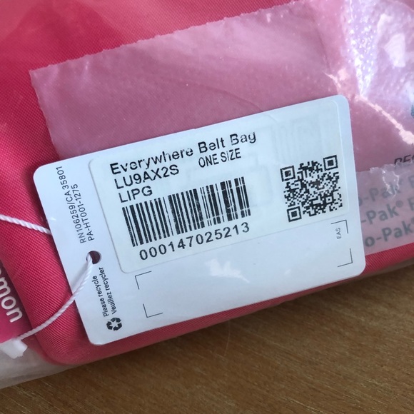 Lululemon Everywhere Belt Bag 1L- LIP GLOSS - Picture 6 of 6